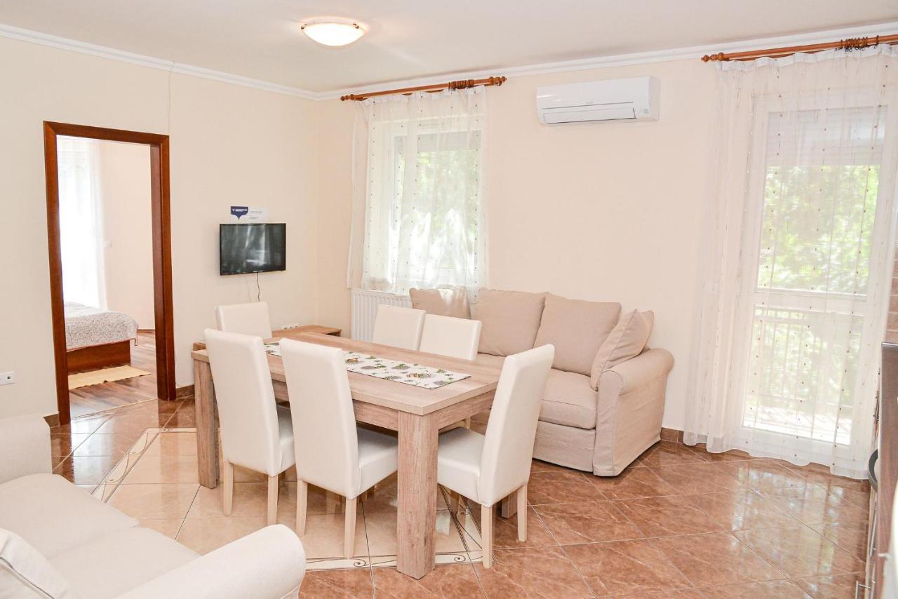 Apartman Otto Hajduszoboszlo Exterior photo